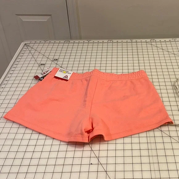 Reebok Vibrant Peach Athletic Shorts side pockets drawstring - Picture 11 of 12